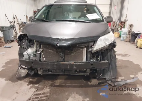 2011 Toyota Sienna Xle from USA, damaged, VIN 5TDDK3DC6BS013627